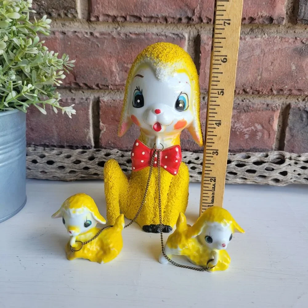RARE Arnart Yellow Sugar Texture Ceramic Lamb w/ Bowtie & Babies Figurine